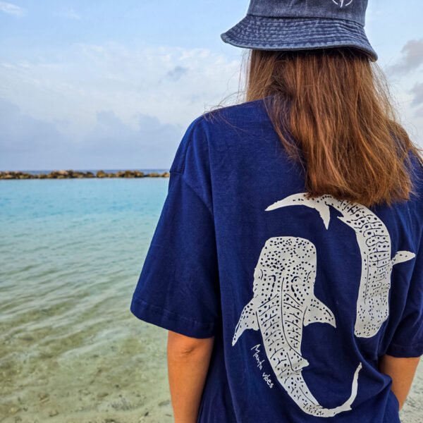 Remera Whale Shark - oversize unisex